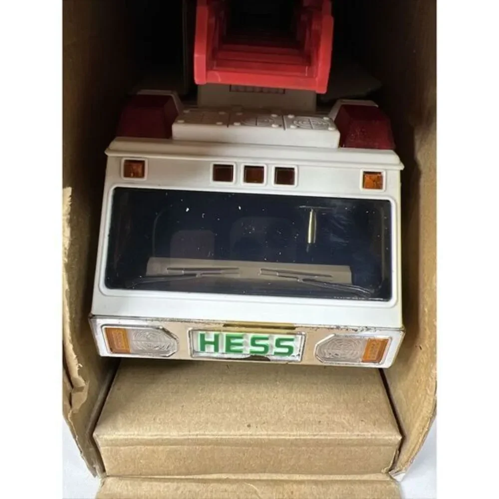 Vintage 1996 Hess Truck Emergency Vehicle‎ In Original Box